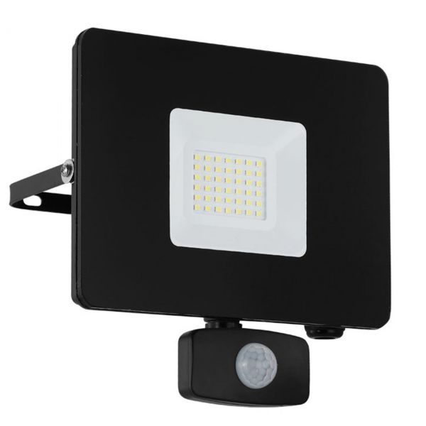 Faedo 3 LED Valonheitin 30W Musta Anturi IP44